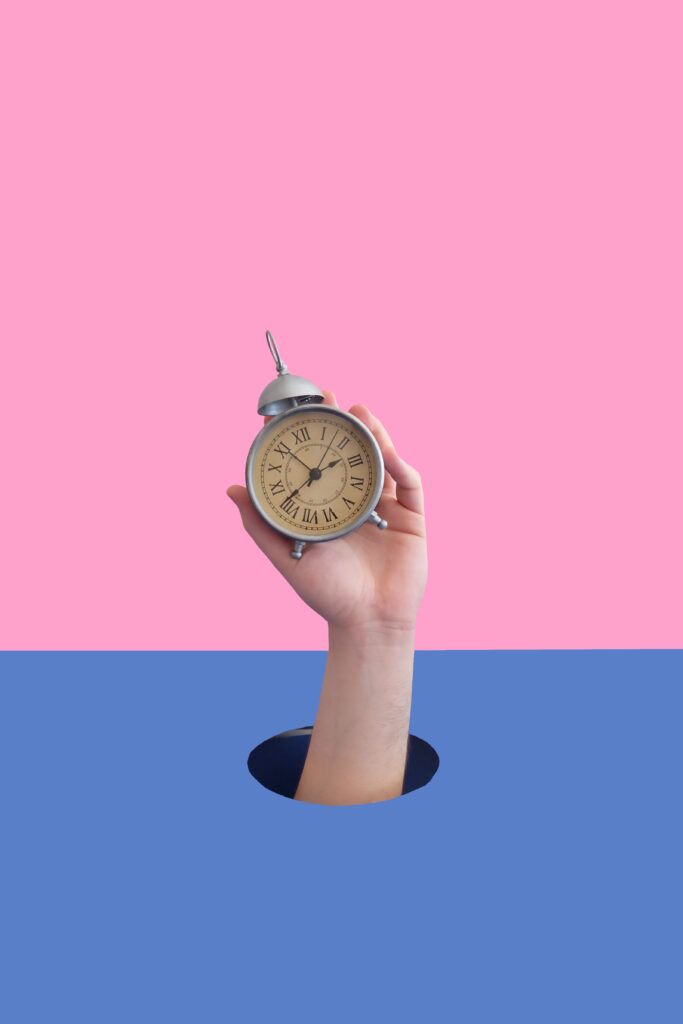 fast graphic design clock
