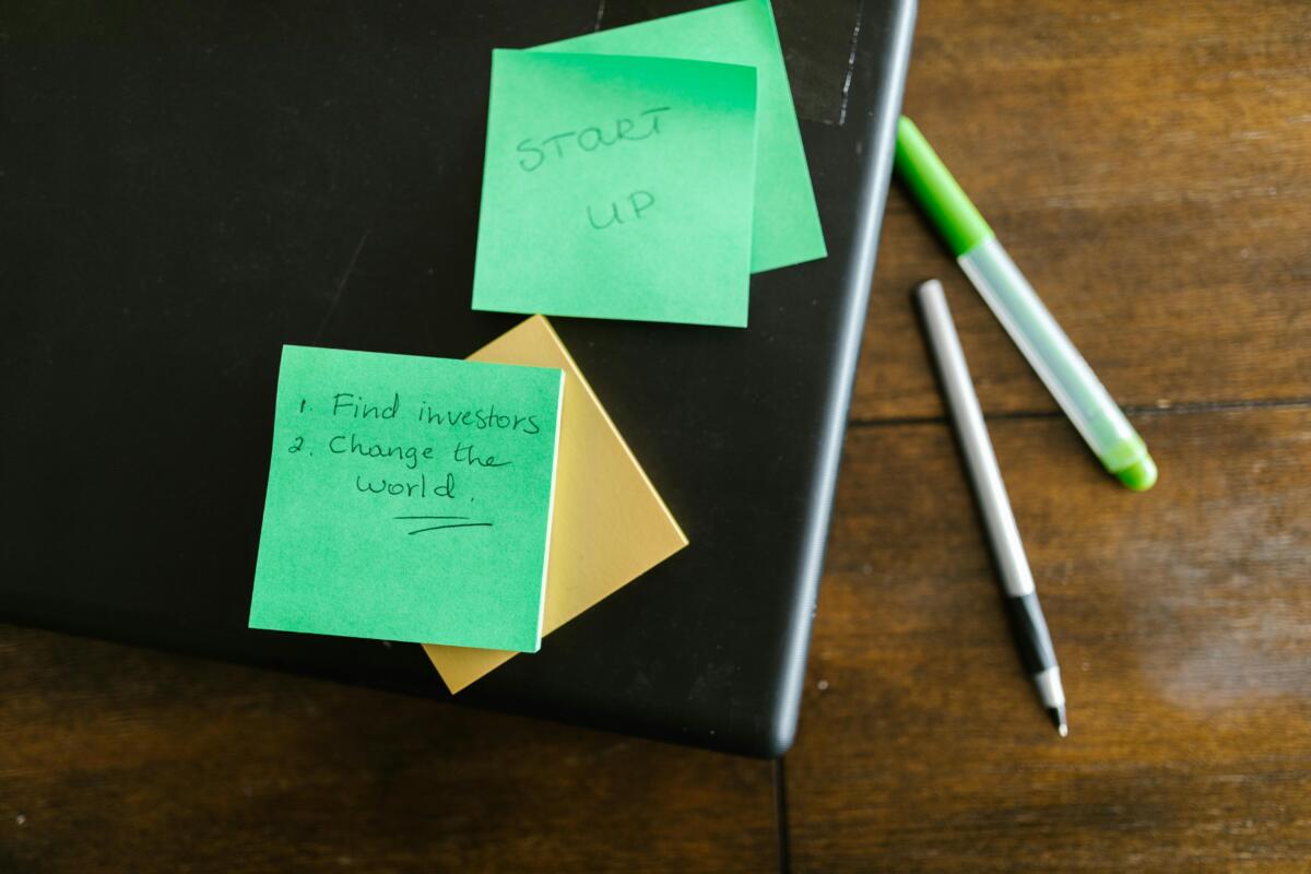 Creative Support for Startups: How Graphic Design Drives Growth